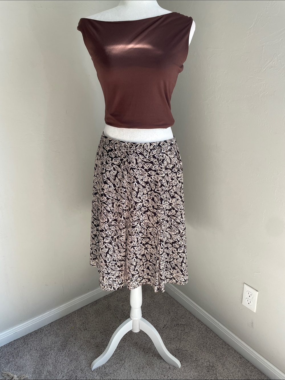 Vintage 90s minimalist Women's Brown and cream Midi Skirt
